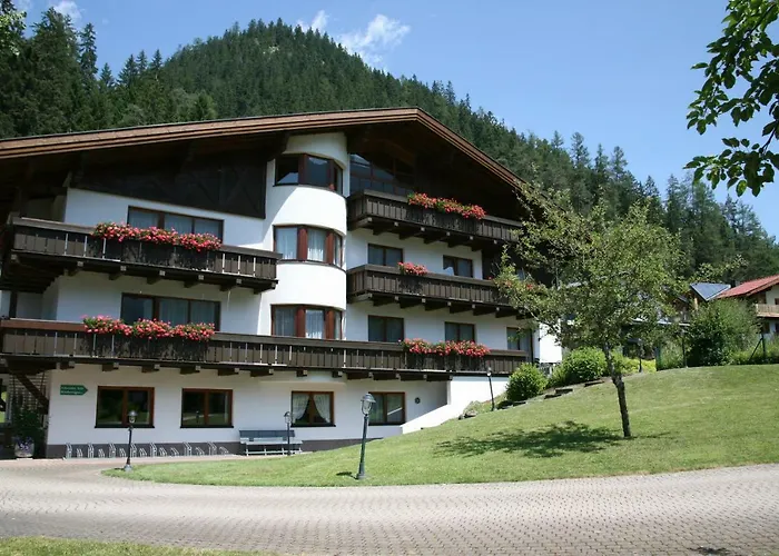 Haus Montana Апартаменты *